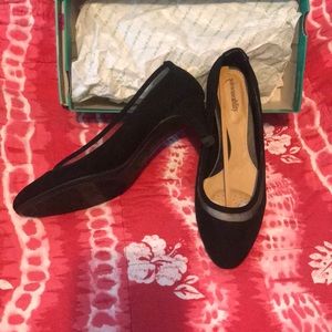 Beautiful and comfortable pumps